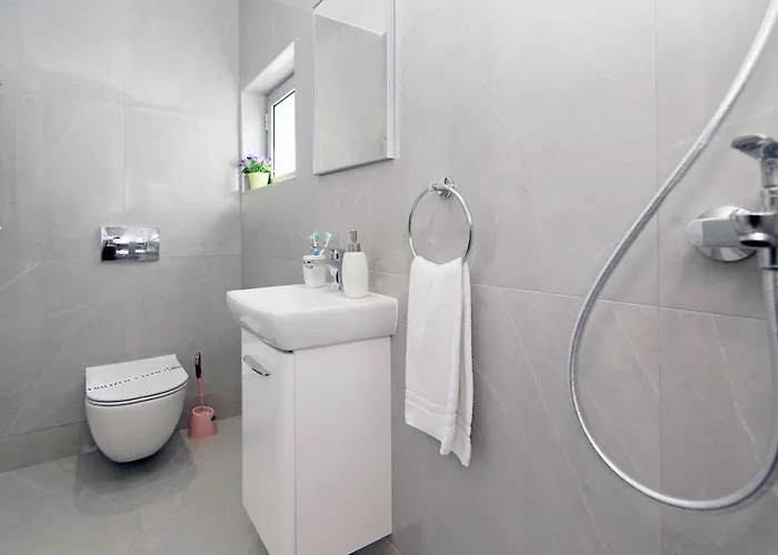 Greta פרוטאראס